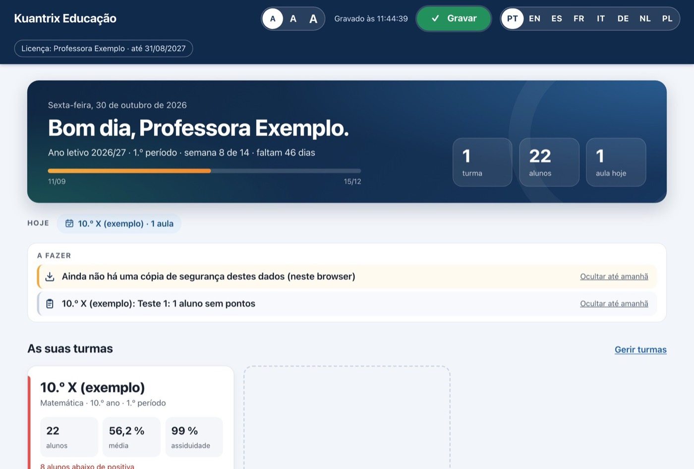 Pantalla de inicio de Kuantrix Educación: saludo, progreso del trimestre, tareas pendientes y la tarjeta de la clase de ejemplo con media y asistencia.
